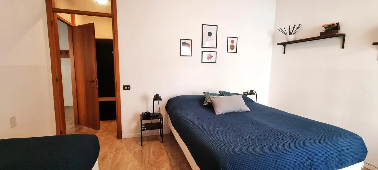 Guesthouse Tree Rooms Industrial 베르가모