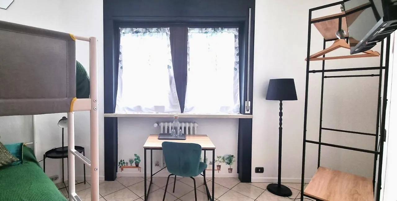 Guesthouse Tree Rooms Industrial 베르가모